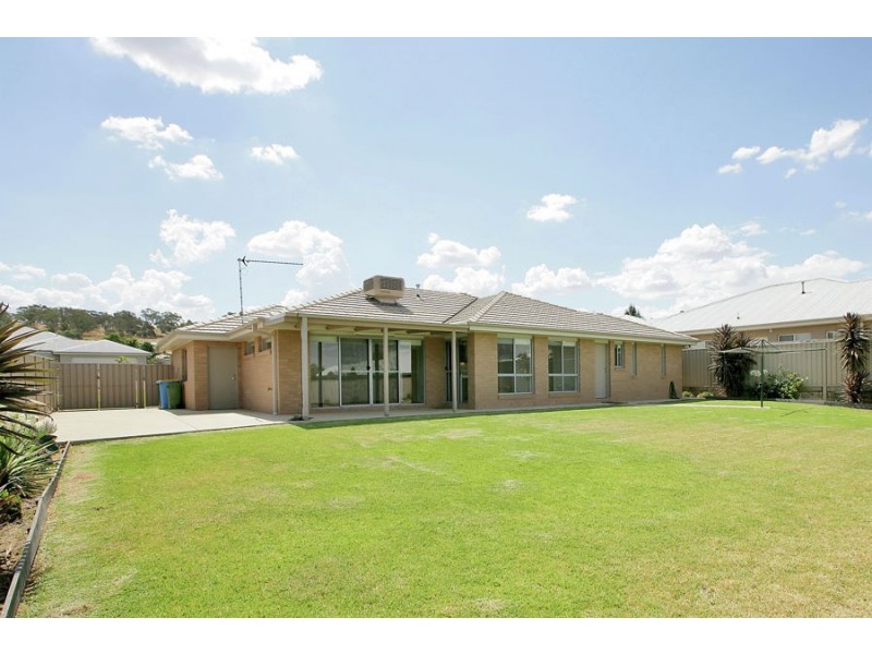 55 Stirling Boulevard, Tatton NSW 2650