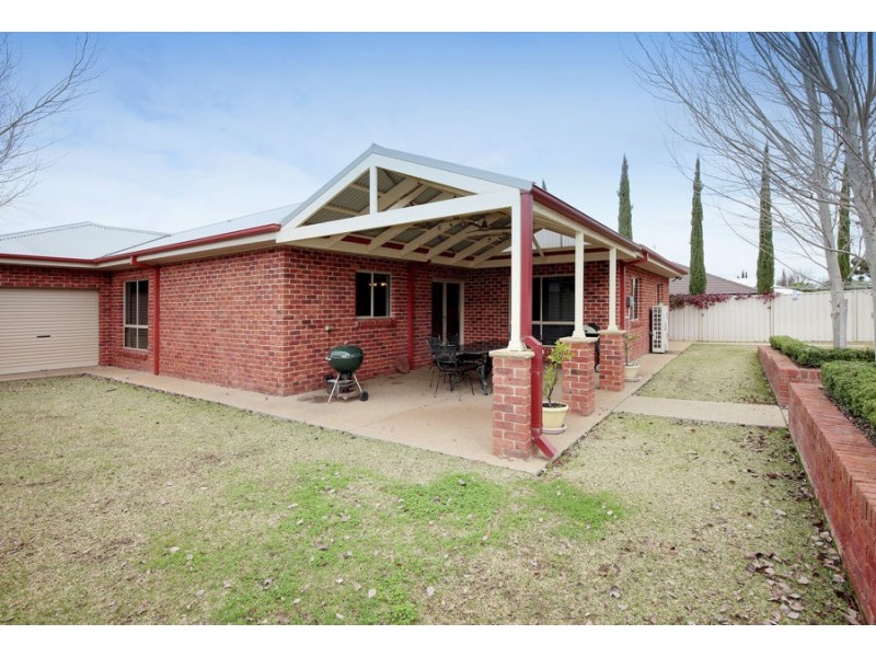 22 Budawang Place, Tatton NSW 2650
