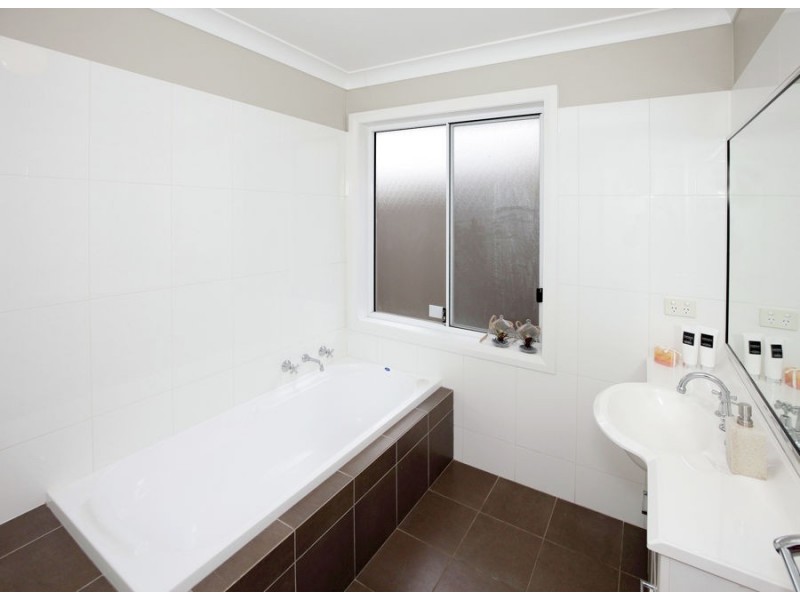 62 Mima Street, Glenfield Park NSW 2650