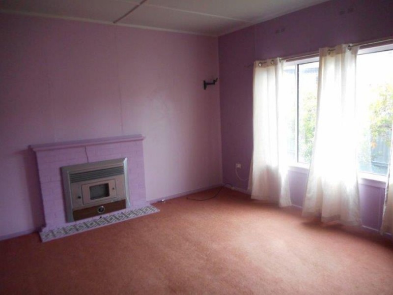 148 Macleay Street, Turvey Park NSW 2650