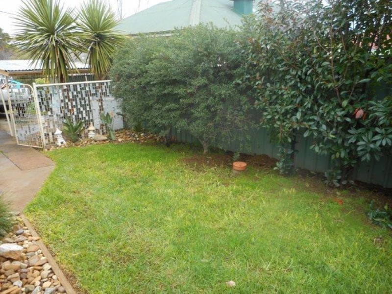 148 Macleay Street, Turvey Park NSW 2650