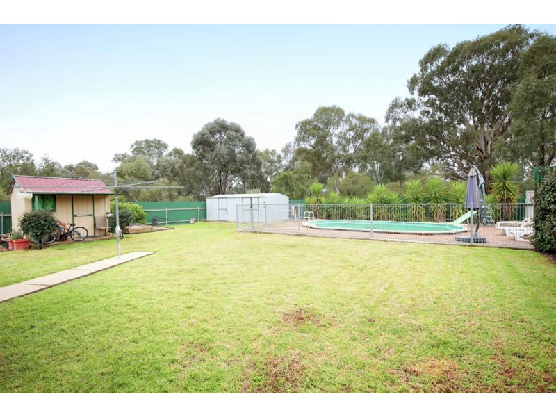 44 Karoom Drive, Glenfield Park NSW 2650