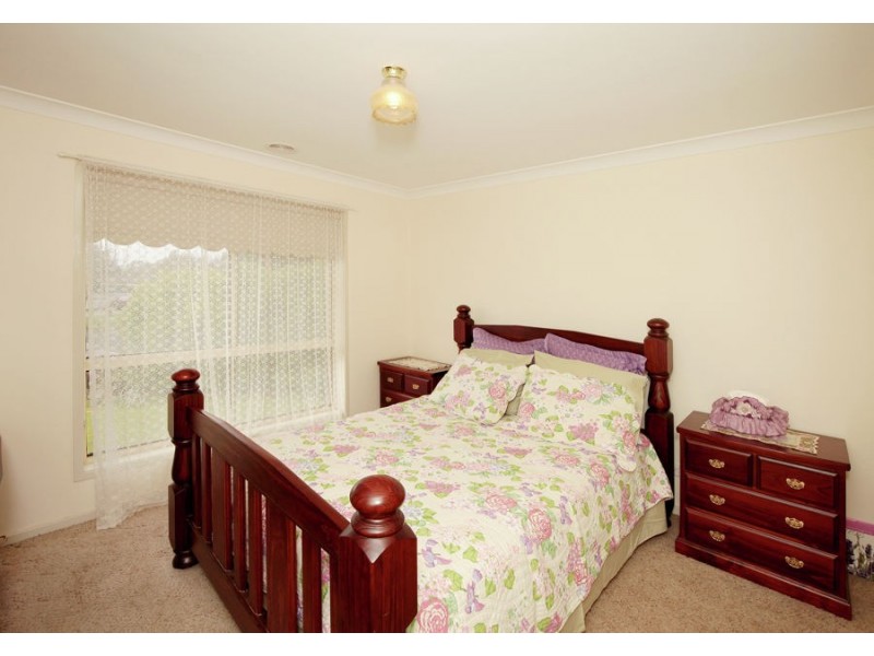 7 Egret Place, Estella NSW 2650