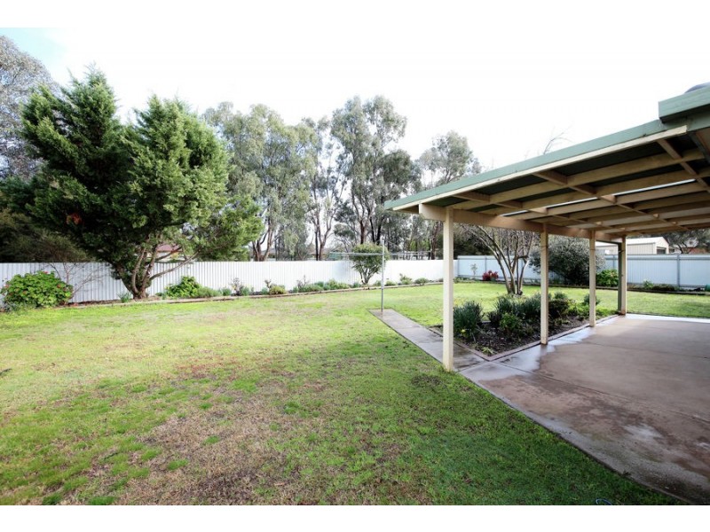 7 Egret Place, Estella NSW 2650