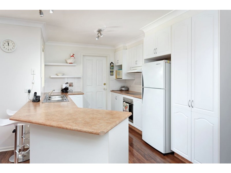 2 Woomera Place, Glenfield Park NSW 2650
