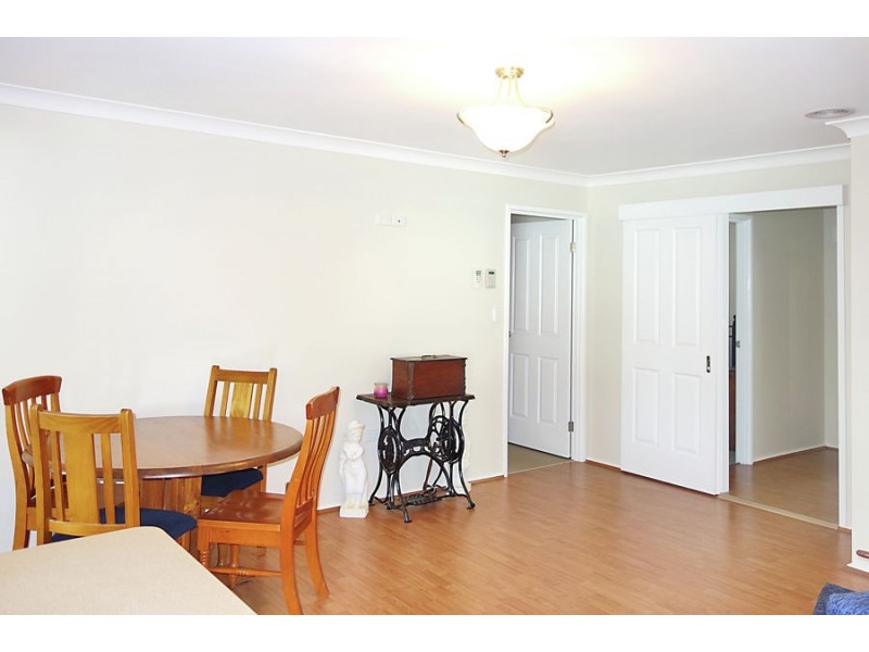 14 Eyre Street, Lake Albert NSW 2650