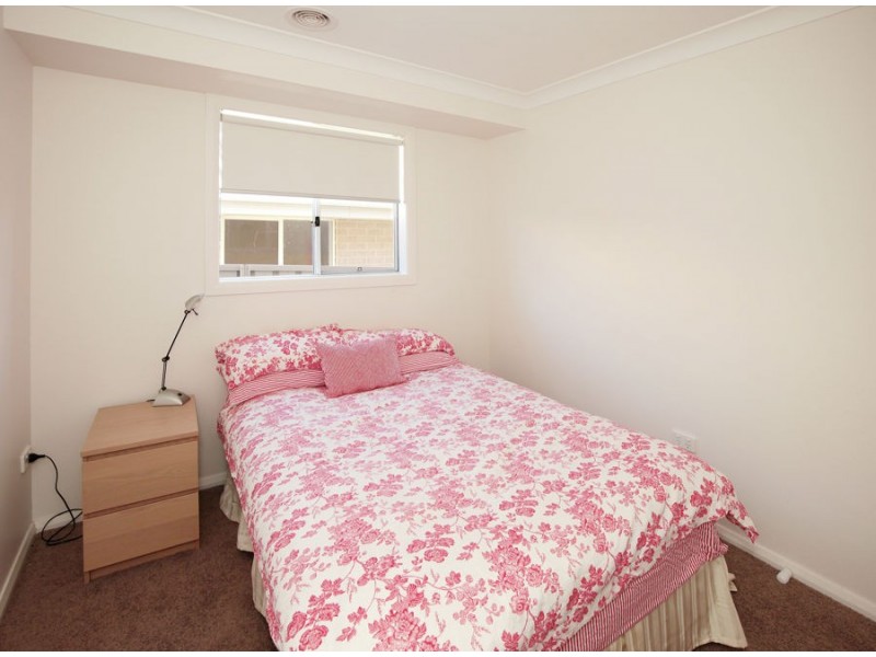 1/70 Kaloona Drive, Bourkelands NSW 2650