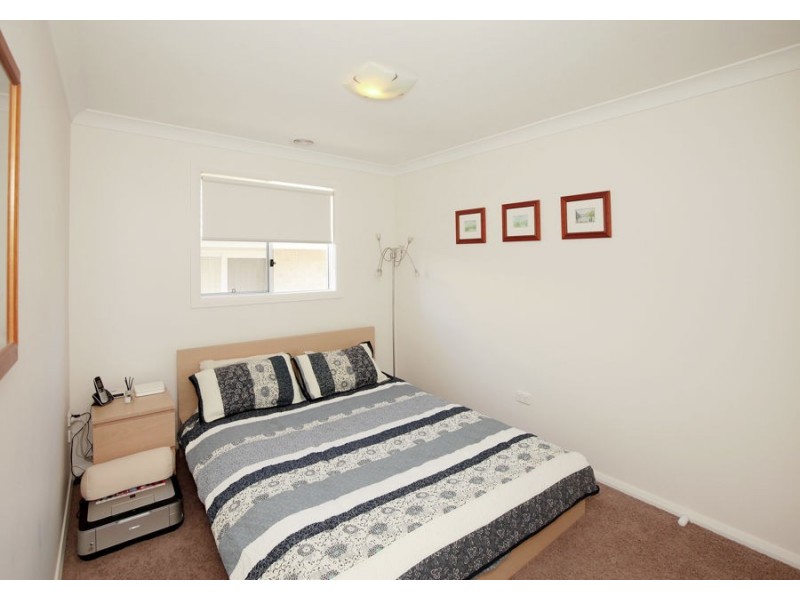 1/70 Kaloona Drive, Bourkelands NSW 2650
