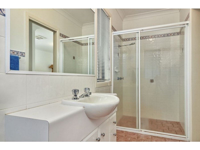 3 Woomera Place, Glenfield Park NSW 2650