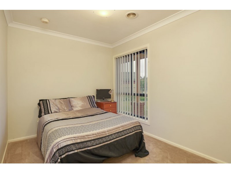 3 Woomera Place, Glenfield Park NSW 2650
