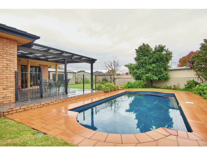 3 Woomera Place, Glenfield Park NSW 2650