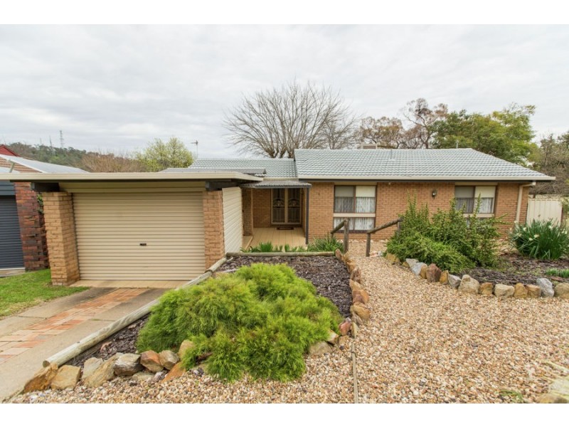 5 Banks Avenue, Kooringal NSW 2650