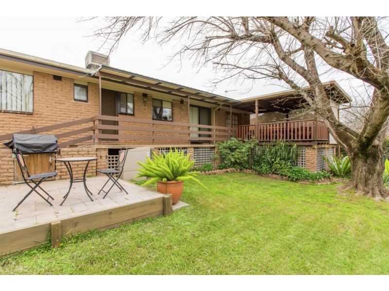 5 Banks Avenue, Kooringal NSW 2650