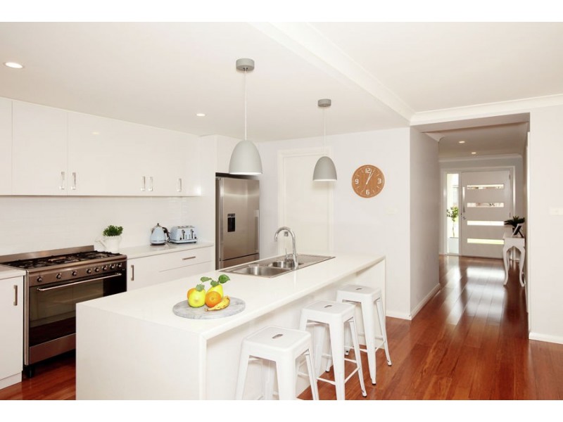 19 Cootamundra Boulevarde, Estella NSW 2650