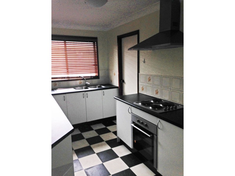 2/31 Kenneally Street, Kooringal NSW 2650