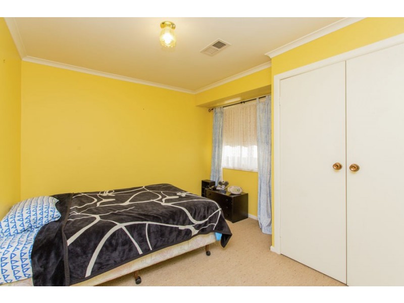 10 Gardenia Avenue, Lake Albert NSW 2650