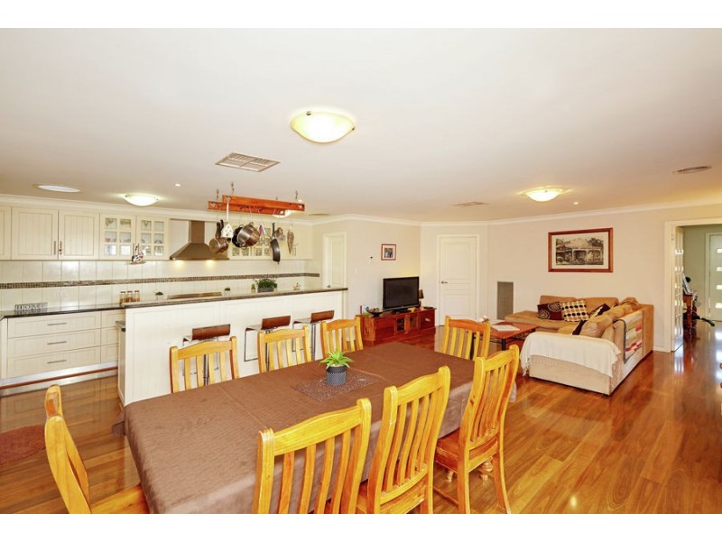 55 Stinson Street, Coolamon NSW 2701