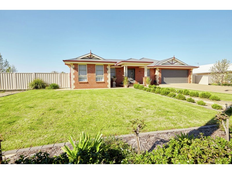 55 Stinson Street, Coolamon NSW 2701