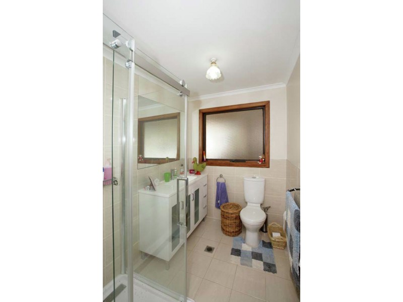 3 Sycamore Road, Lake Albert NSW 2650