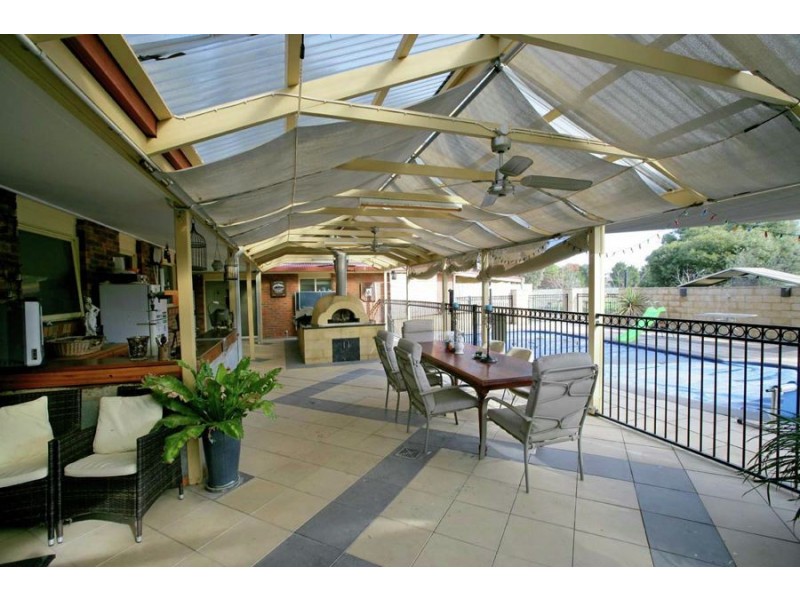 3 Sycamore Road, Lake Albert NSW 2650