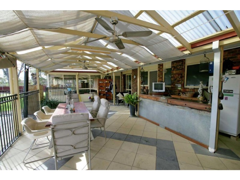 3 Sycamore Road, Lake Albert NSW 2650