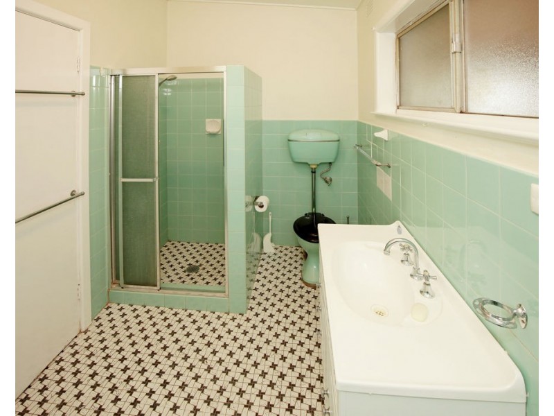 194 Bourke Street, Mount Austin NSW 2650