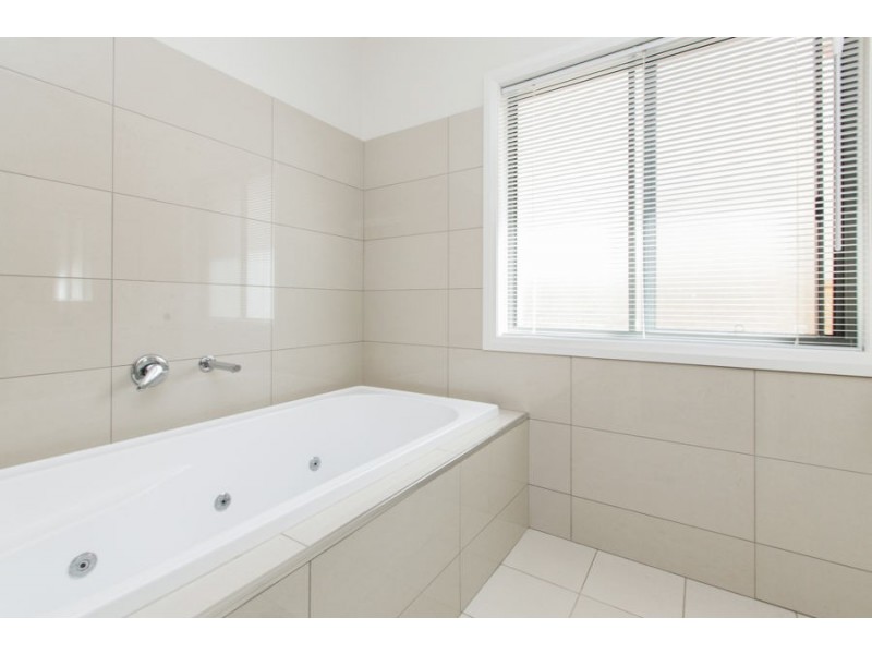 49 Brindabella Drive, Tatton NSW 2650