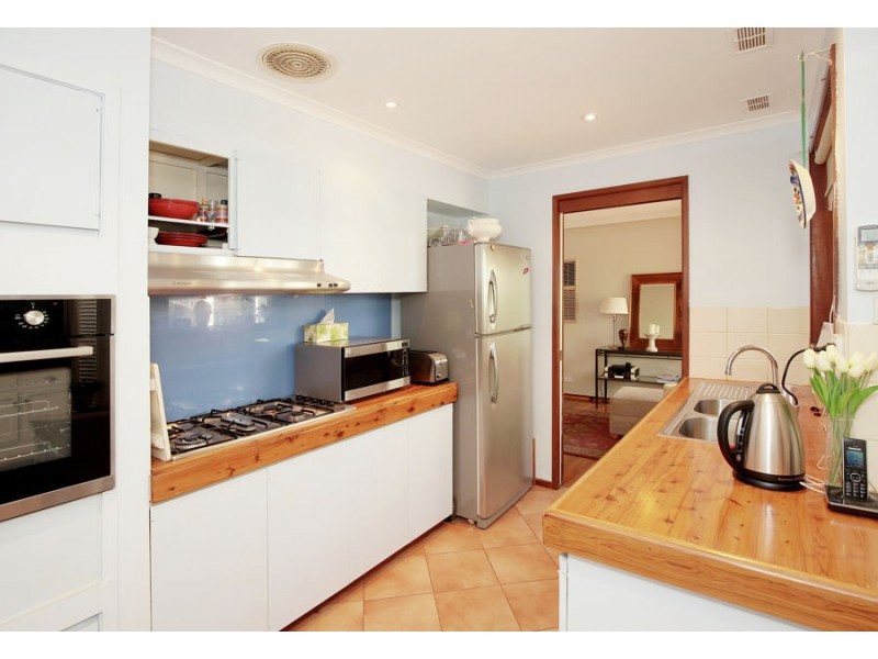 95 Undurra Drive, Glenfield Park NSW 2650