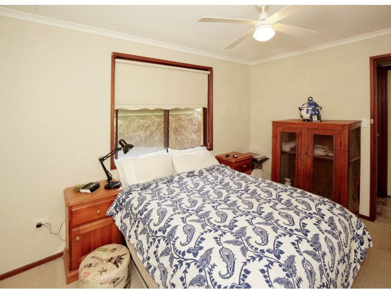 95 Undurra Drive, Glenfield Park NSW 2650