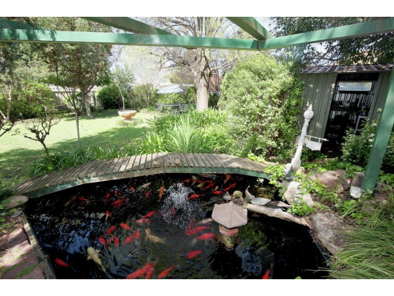 95 Undurra Drive, Glenfield Park NSW 2650