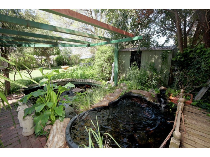 95 Undurra Drive, Glenfield Park NSW 2650