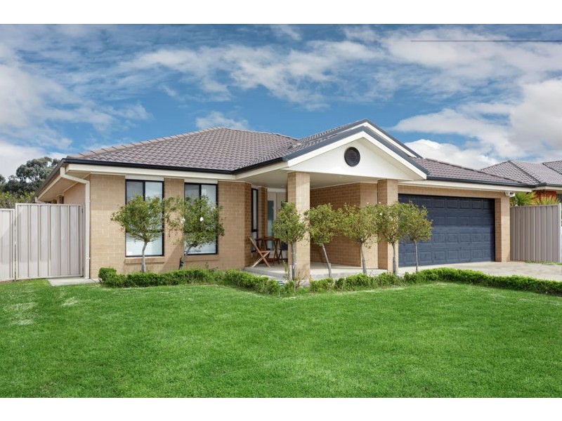 47 Barrima Drive, Glenfield Park NSW 2650