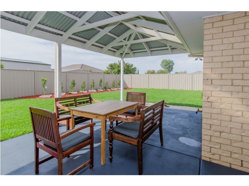 72 Mima Street, Glenfield Park NSW 2650
