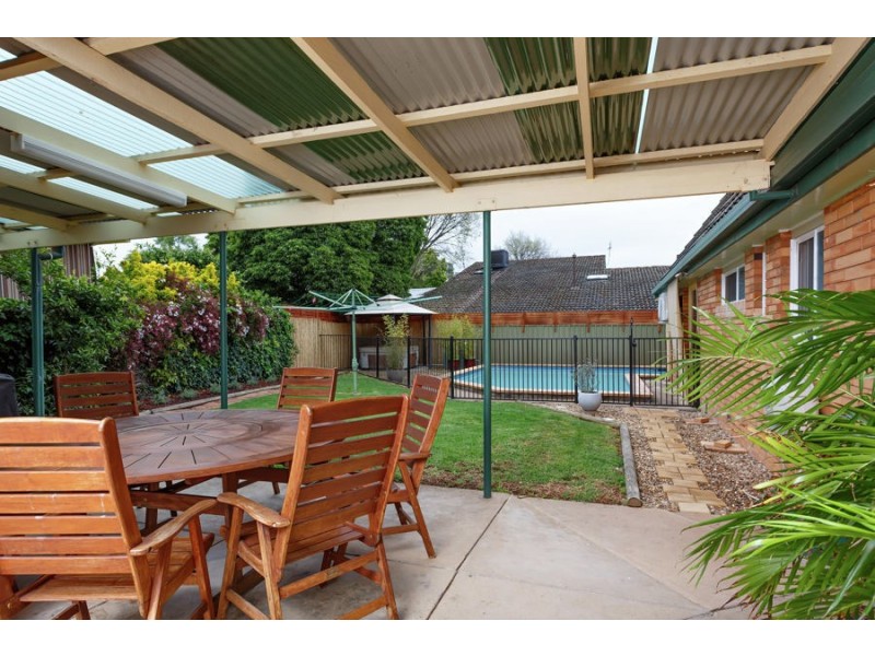 18 Dalkeith Avenue, Lake Albert NSW 2650