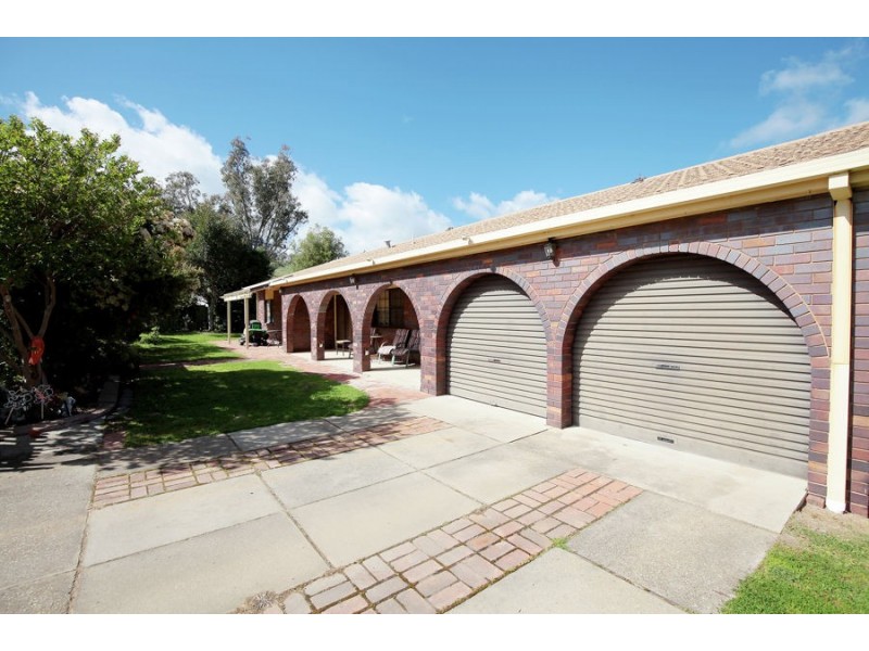 RMB 438A Jarvis Street, Oura NSW 2650
