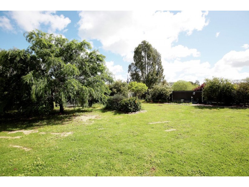 RMB 438A Jarvis Street, Oura NSW 2650