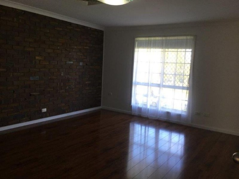 12 Andrews Avenue, Kooringal NSW 2650