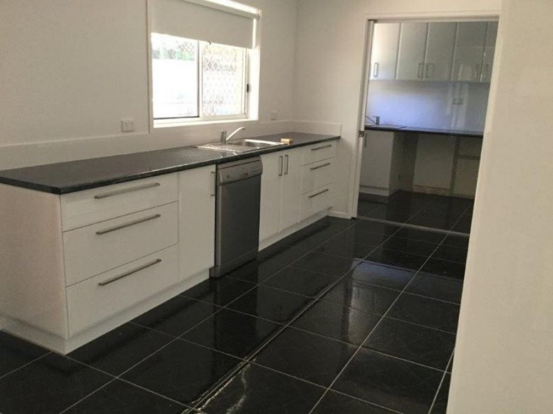 12 Andrews Avenue, Kooringal NSW 2650