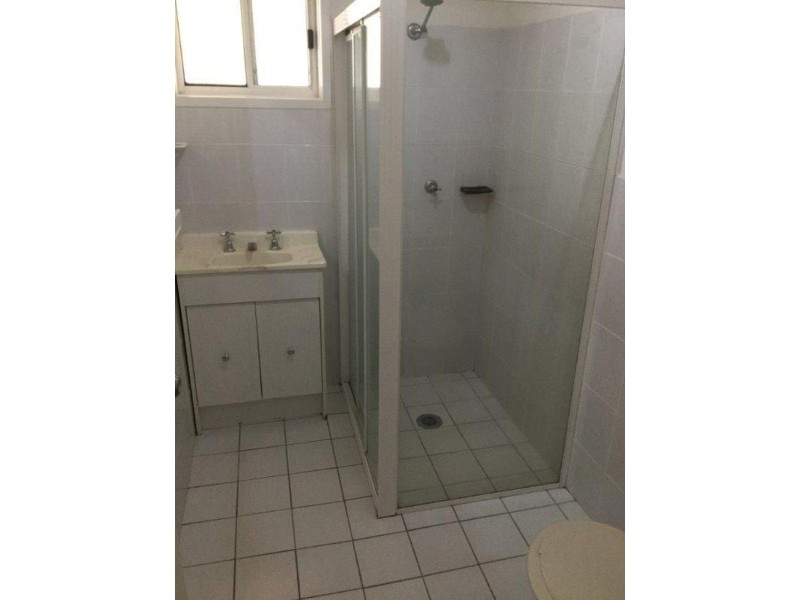 12 Andrews Avenue, Kooringal NSW 2650