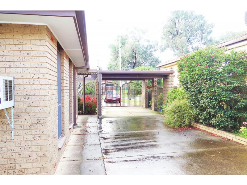 32 Temerloh Street, Tolland NSW 2650