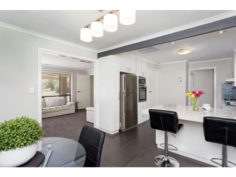 51 Undurra Drive, Glenfield Park NSW 2650