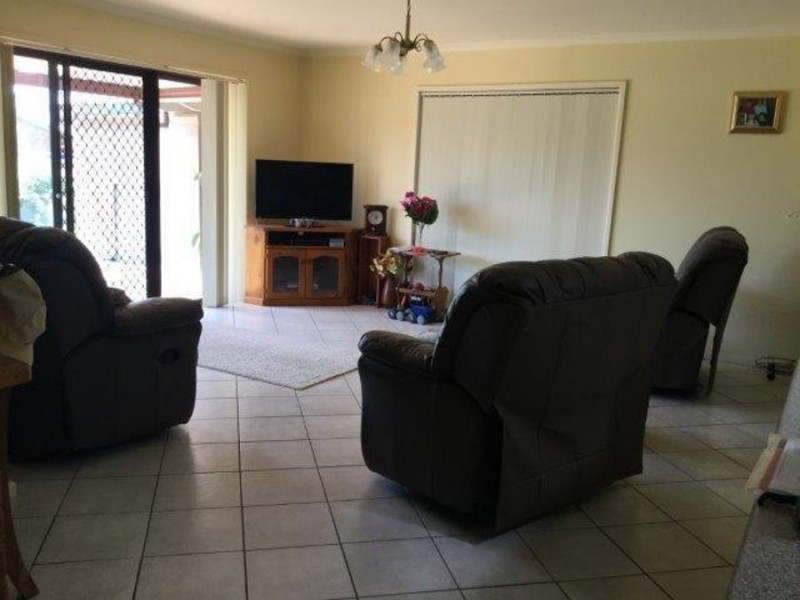 9 Loth Street, Ashmont NSW 2650