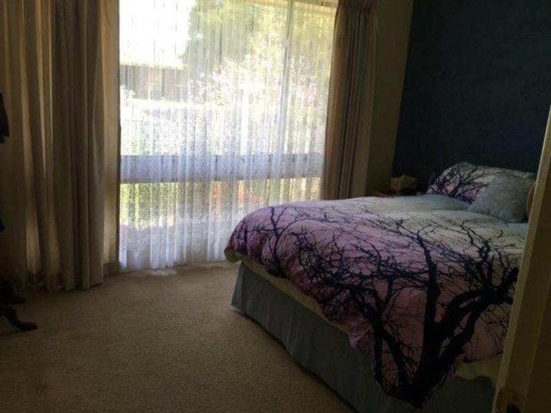 9 Loth Street, Ashmont NSW 2650