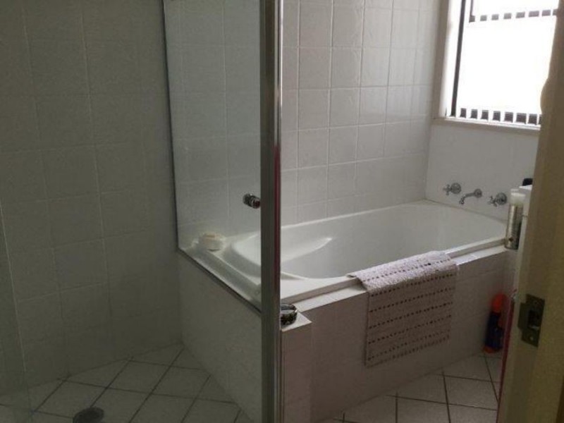 9 Loth Street, Ashmont NSW 2650