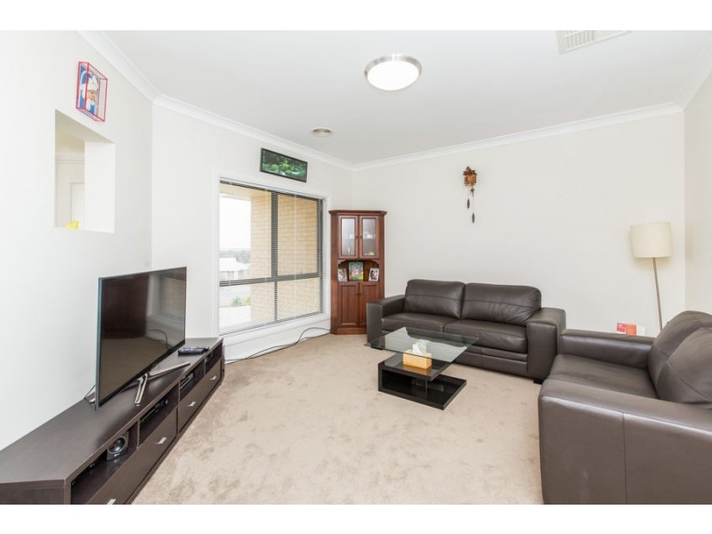 49 Brindabella Drive, Wagga Wagga NSW 2650