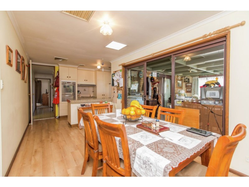 84 Stanley Street, Kooringal NSW 2650