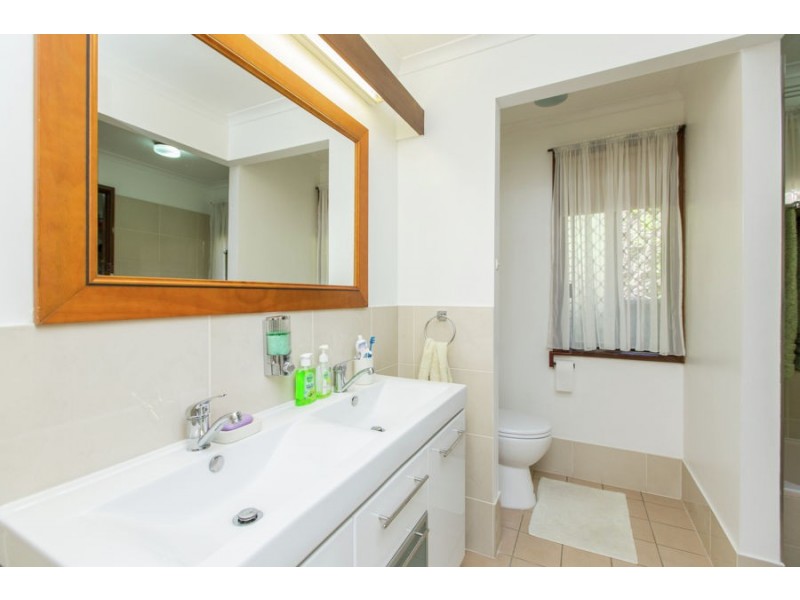 84 Stanley Street, Kooringal NSW 2650