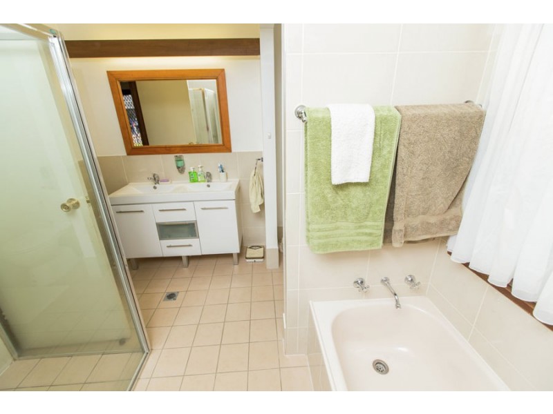 84 Stanley Street, Kooringal NSW 2650