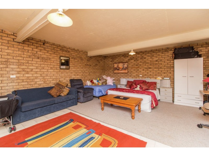 84 Stanley Street, Kooringal NSW 2650