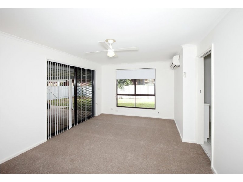 22 Maple Road, Lake Albert NSW 2650